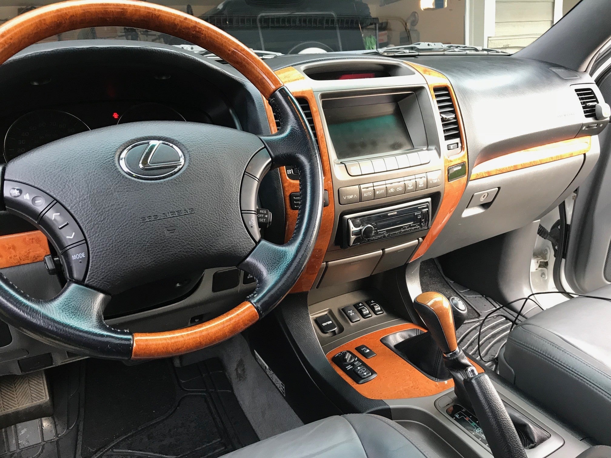 Lexus GX 470 Stereo Replacement Kit With Nav | Beat-Sonic | Beat