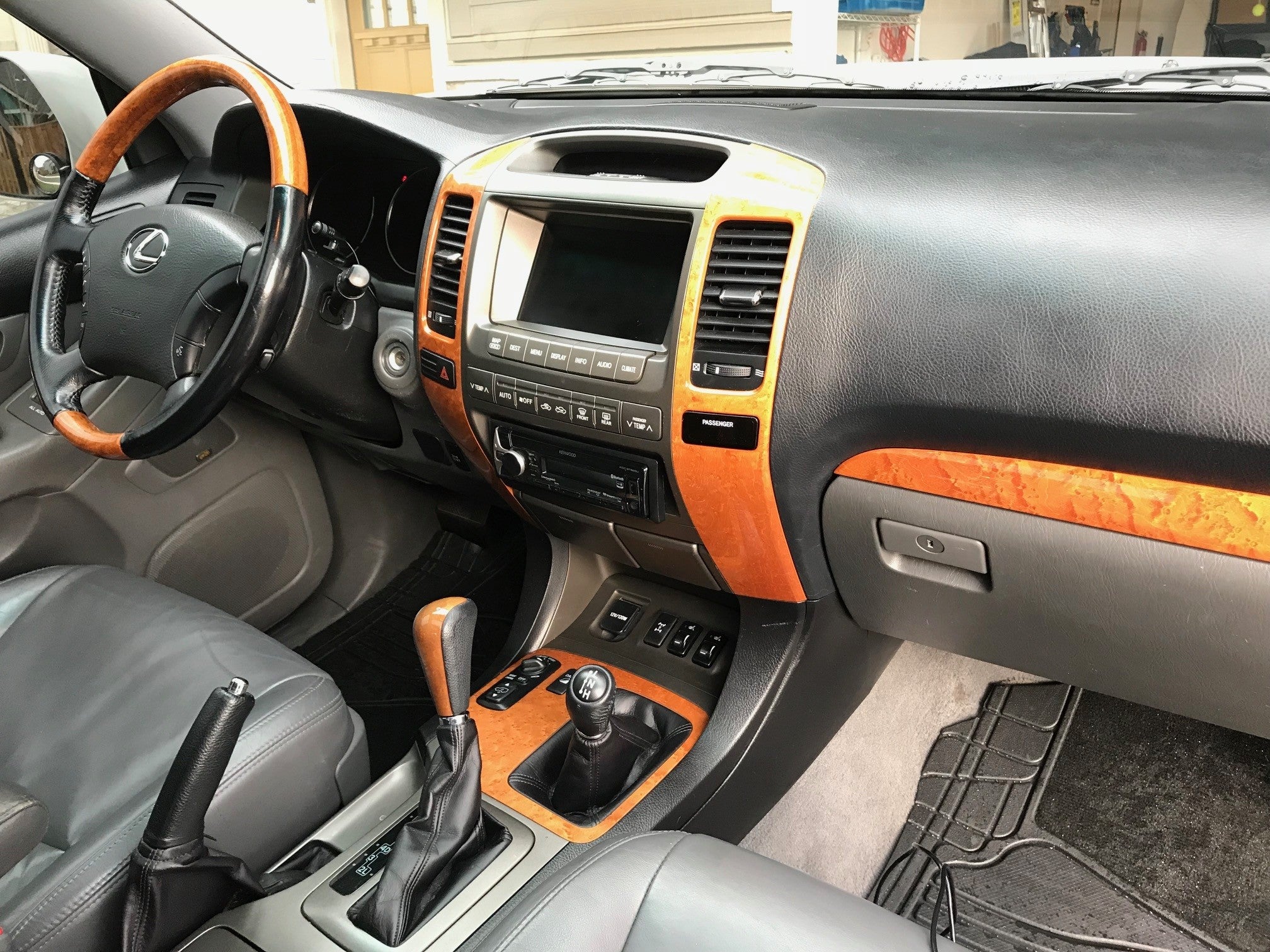 Lexus GX 470 Stereo Replacement Kit With Nav | Beat-Sonic | Beat